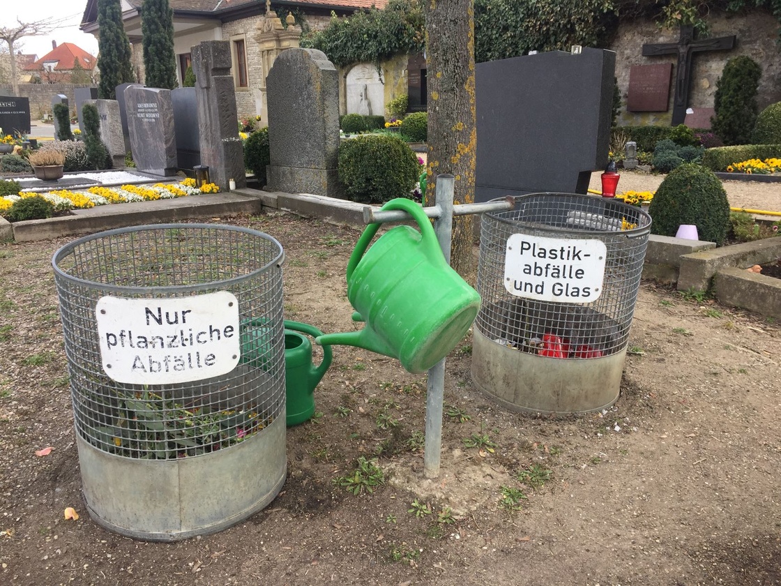 Bild Friedhofsabfälle: Auch hier gilt Mülltrennung!